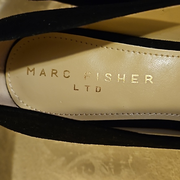 MARC FISHER SUEDE PUMP - Picture 3 of 6